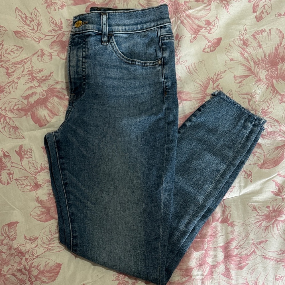 Express Medium Blue Cropped Jeans